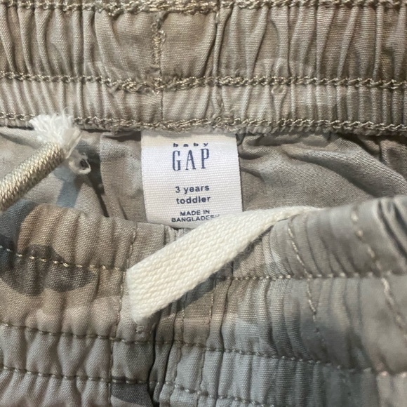 BabyGap Pull On Camouflage Shorts 3T - Picture 3 of 3